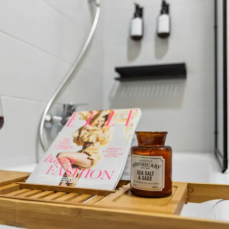 Simply Cozy By Simple Pleasures Apartments, Kaßberg, Messenähe, Highspeed Wlan Apartment